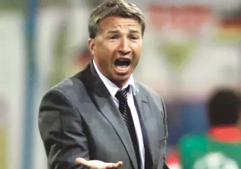 Ni-l fură polonezii pe Dan Petrescu?
