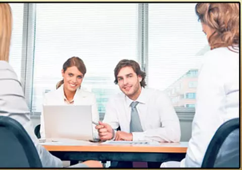 Ieşiţi de pe lista neagră a Biroului de Credit după patru ani