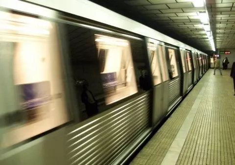 Angajaţii Metrorex protestează astăzi în faţa Guvernului
