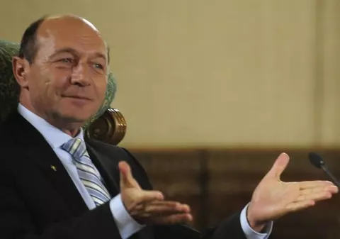 Băsescu: "Mă deranjează violenţa pe Internet" 