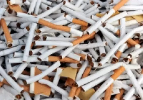 300.000 pachete de ţigări, capturate la Vama Albiţa