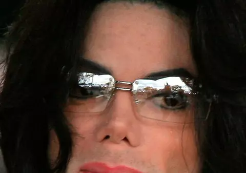 Bărbatul care l-a acuzat pe Michael Jackson că i-a abuzat sexual fiul a murit