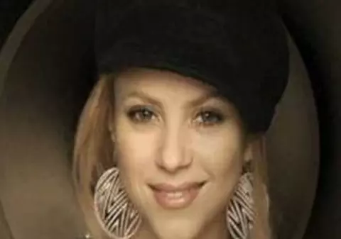 Shakira, i-ai furat cerceii lui Beyonce?