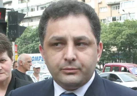 Vanghelie: "Sunt sigur că românii nu mai vor un preşedinte beţiv şi prăfuit" 