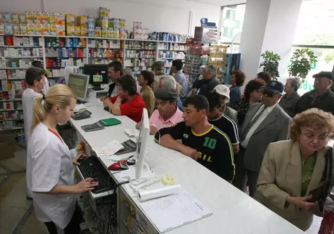 Farmaciştii fac grevă japoneză marţi şi miercuri