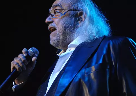 Sesiune de autografe cu Demis Roussos