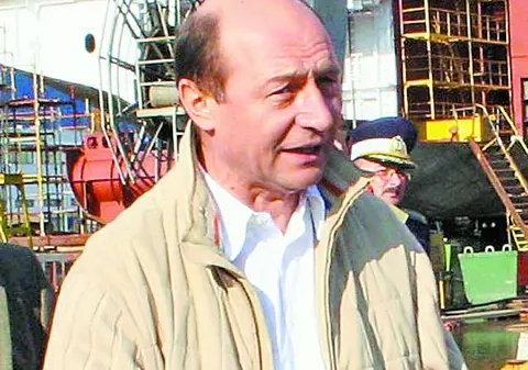 Băse taie salariile «nesimţite»