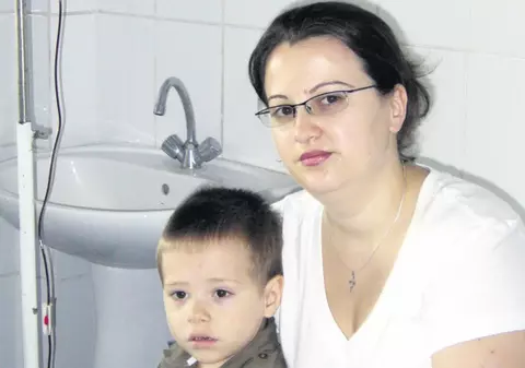 «Vă rog să-mi salvaţi copilul!»