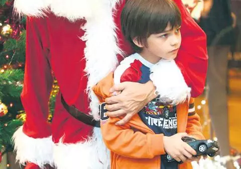 Bănică jr. e Moş Crăciun