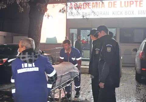 A murit în sala de lupte