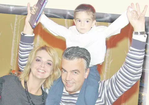 Iuliana Mariuc şi Adrian Enache se mută împreună