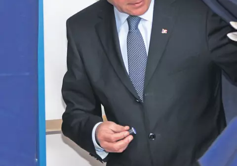 "Geoană e manipulat!"