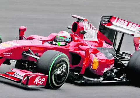 Haine şi pantofi Ferrari