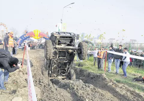 Căşuneanu jr, cascador prin noroaie