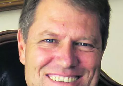 Klaus Johannis poate candida la prezidenţiale! Procesul său cu Agenţia de Integritate a fost amânat