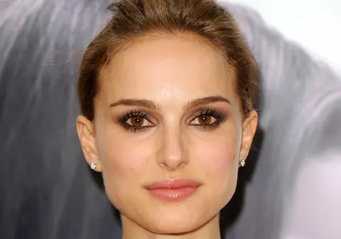 Natalie Portman a fumat cannabis