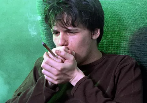 Marijuana ajută la tratarea sclerozei multiple 