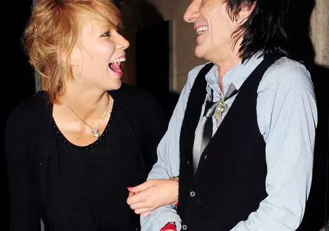 Ronnie Wood şi-a părăsit iubita în vârstă de 20 ani 