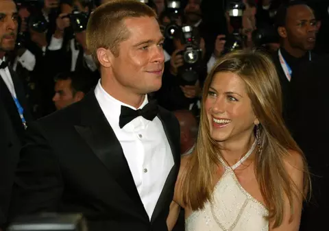 Jennifer Aniston, de două ori însărcinată cu Brad Pitt