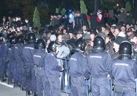 Protest în faţa Palatului Cotroceni 