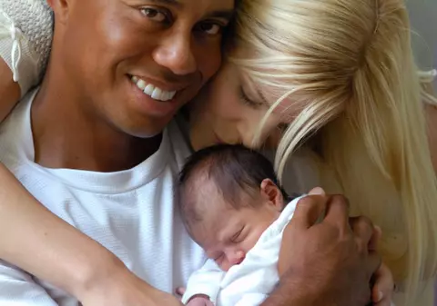 Renunţa Tiger Woods la golf pentru a salva căsnicia?