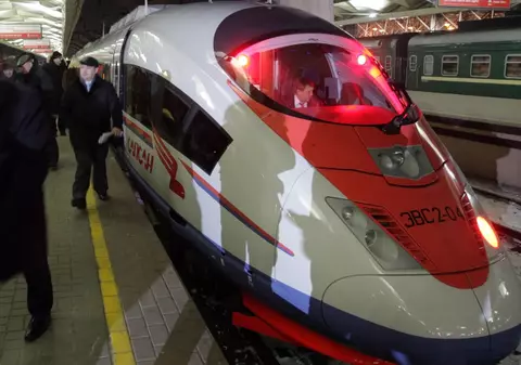 Ruşii au de azi primul tren de mare viteză