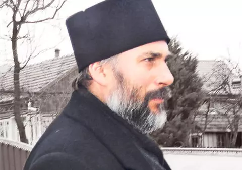 Preotul băiatului sinucigaş din China: "Nu cred că e mort"