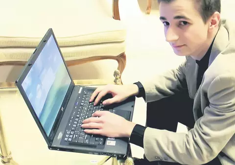 Hackerul care a spart serverele Poştei italiene nu are voie să iasă din casă