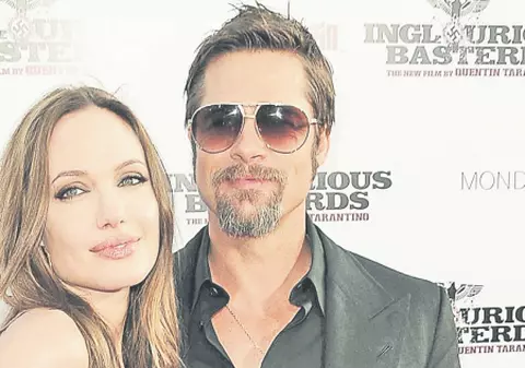 Brad o înşală pe Angelina