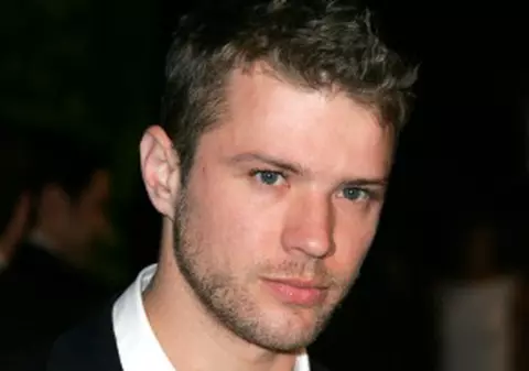 Relaţia lui Ryan Phillippe, pe ducă?