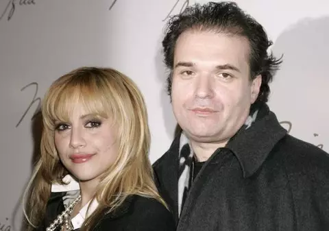 Soţul lui Brittany Murphy se gândeşte la sinucidere