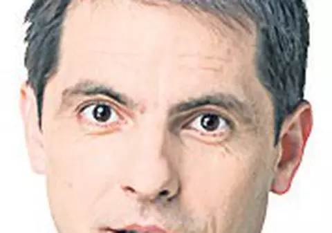 Dan Negru se teme că nu va putea fi de faţă când i se va naşte fata 