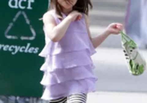 Suri Cruise este fascinată de Mary Poppins
