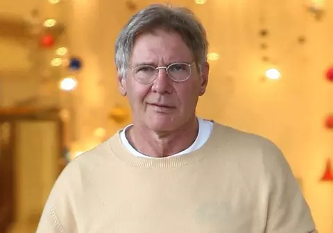 Înainte de a fi actor, Harrison Ford a fost tâmplar şi chelner