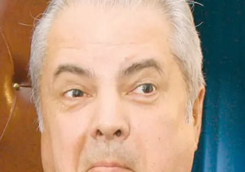 Năstase: "Se pregăteşte mutarea Parlamentului în sediul Bibliotecii Naţionale" 