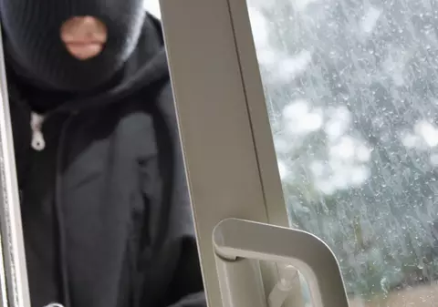 Au furat 100.000 de euro de la o bancă din Milano