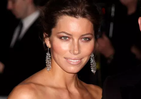 Jessica Biel e cu ochii pe Rihanna!