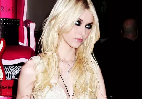 Lui Taylor Momsen nu-i pasă de tragedia din Haiti