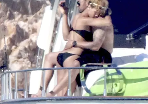 Rihanna şi Kemp nu-şi mai ascund relaţia