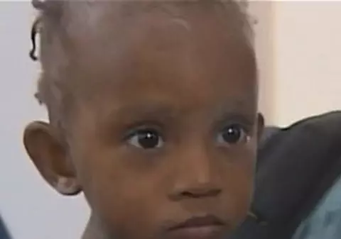 Incredibil! Copilă de 16 luni, găsită vie sub dărâmături după 68 de ore