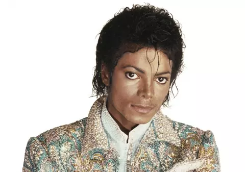 Piesa "Earth Song" a lui Michael, în versiune 3-D la premiile Grammy