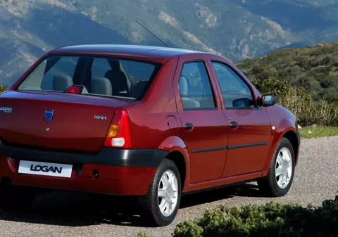 Vânzările auto în 2009, la jumătatea nivelului din 2008 