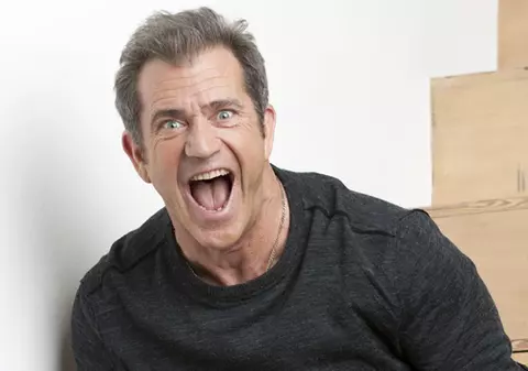 Mel Gibson crede că toţi bărbaţii sunt “nişte câini” 
