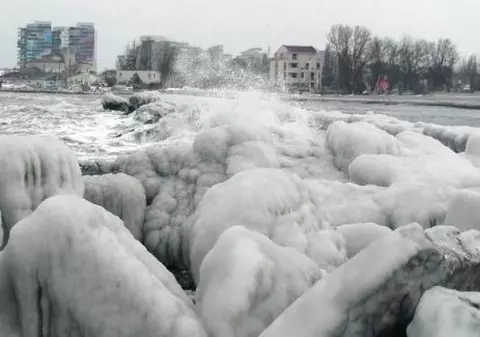 Opt oameni au murit de frig în ultimele 24 de ore