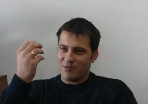 Huidu către Ciutacu: "Victore, la cum arăţi, şi un şobolan e mai atractiv decât tine"