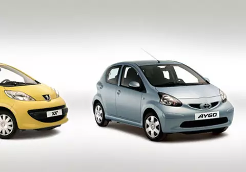 Peugeot 107 şi Citroen C1, victime colaterale în recall-ul Toyota