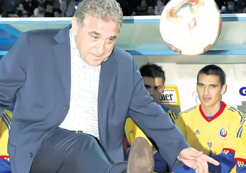 Giovani Becali: "Proprietarii clubului Bamboo - un poponar şi un limbist"