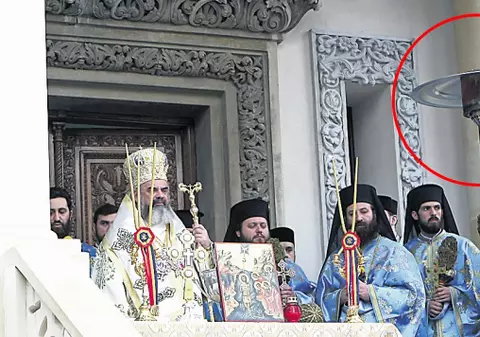 Patriarhul Daniel s-a încălzit cu lămpi de terase!