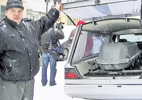 Şi-a ciopârţit fetiţele!