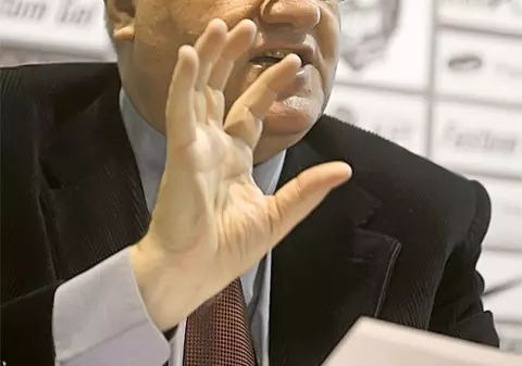 Dragomir: "Într-o ţară cu femei aşa frumoase, să te uiţi după curul unui bărbat e blasfemie"